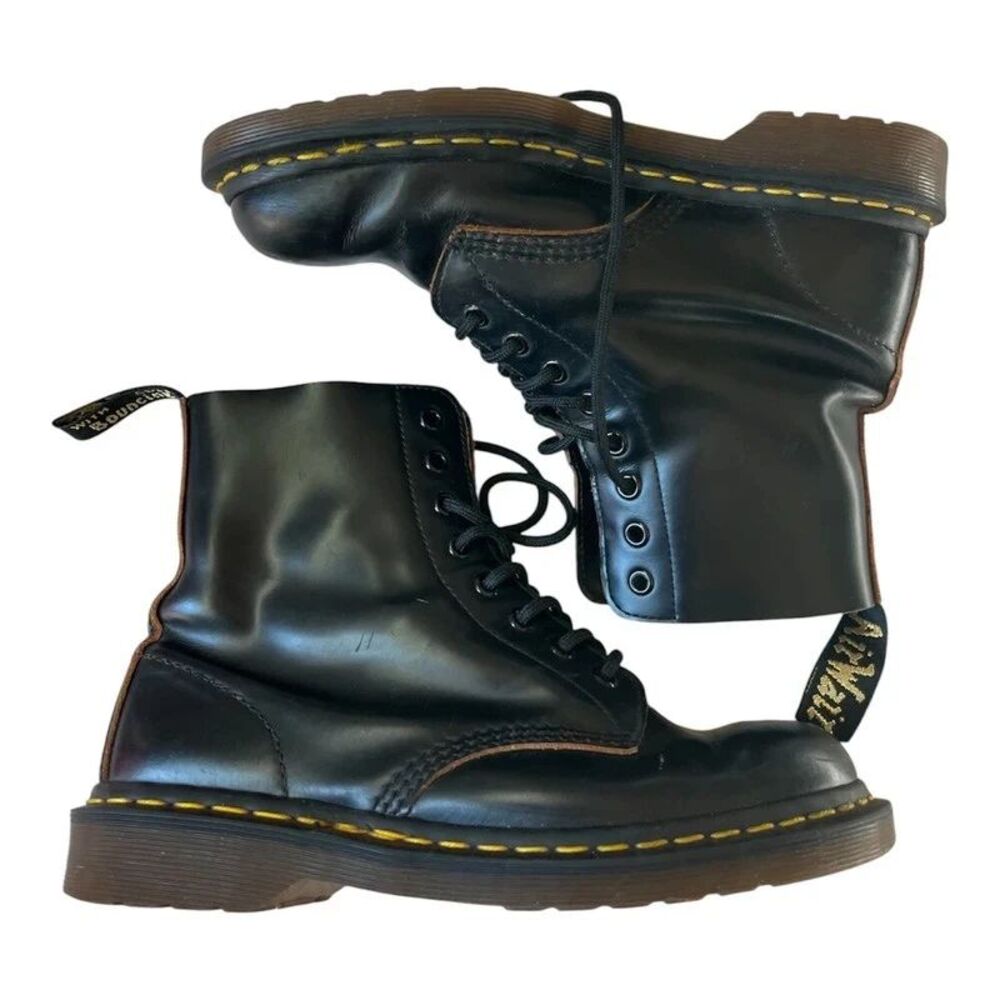 Dr. Martens 1460 Vintage 8 Eye Leather Combat Boots Made in England 7-7.5 Womens